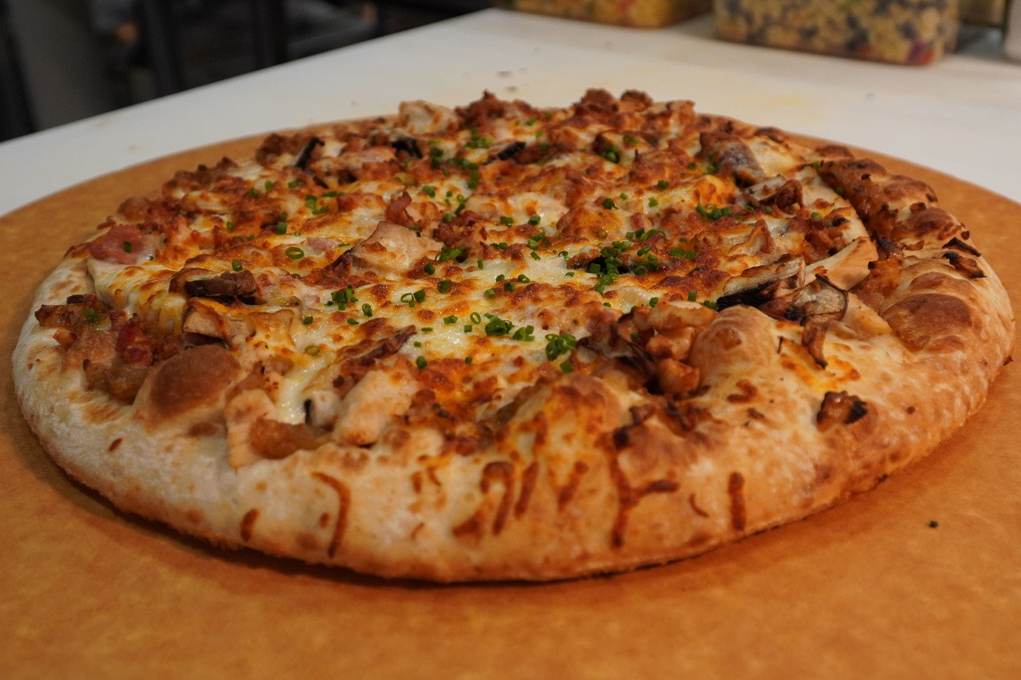Smokehouse chicken & bacon pizza