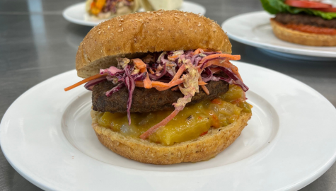 Sweet & Spicy Mango-Jerk Burger Recipe