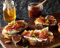 Bacon & Fig Toast Recipe